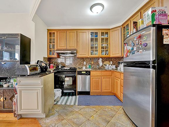 5th image of 1517 70th St #1B