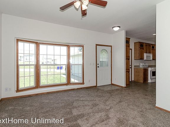 5th image of 2201 Thompson Dr