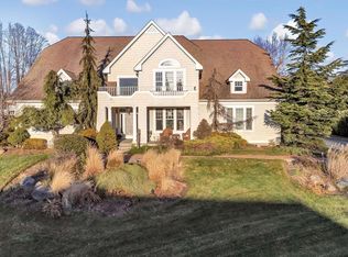 55 Pembroke Dr, Glen Cove, NY