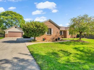 16693 Apple Ln S, Ray, MI 48096