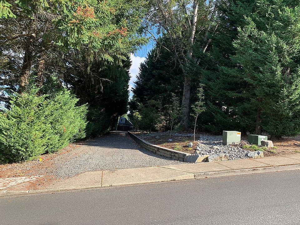 2nd image of 7350 SW Bayberry Dr