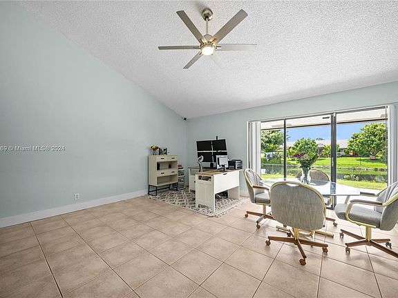 4th image of 10900 NW 26th St