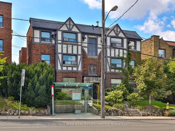 1648 Bathurst St #5, Toronto, ON M5P 3J7