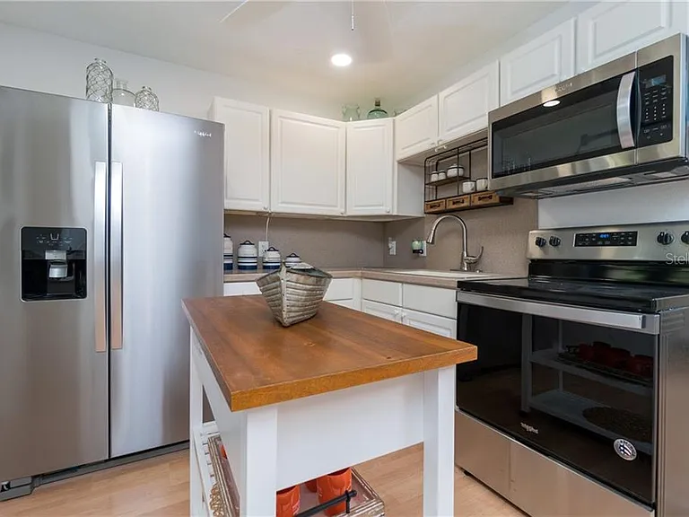 5041 N Beach Rd #3-B — Photo 3
