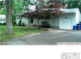 588 Huckleberry Ln, Toms River, NJ 08753