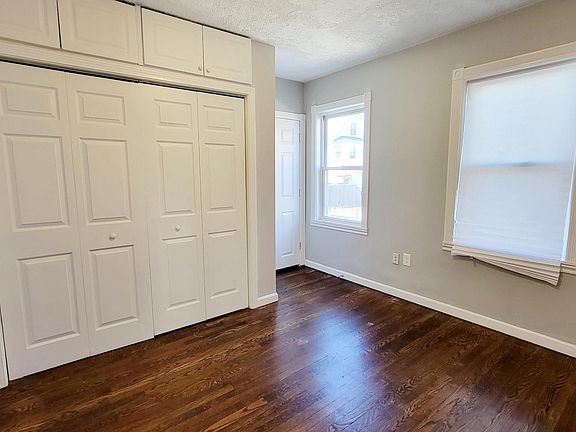 4th image of 12 Park St #10