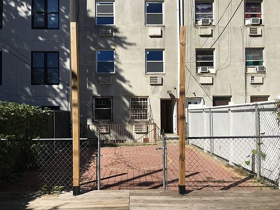 5th image of 1148 Dekalb Ave #1