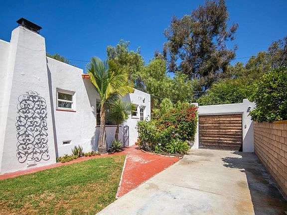 3rd image of 2710 Chatsworth Blvd