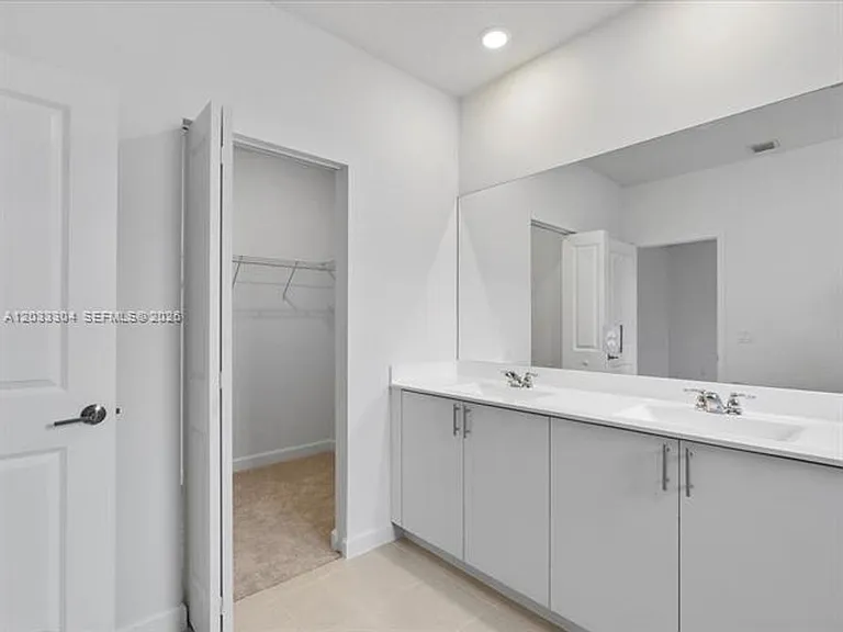 106 SW 184th Pl — Photo 25