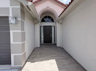 1975 Oak Berry Cir, Wellington, FL 33414