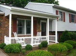 21 Honeysuckle Dr, Mechanicsburg, PA