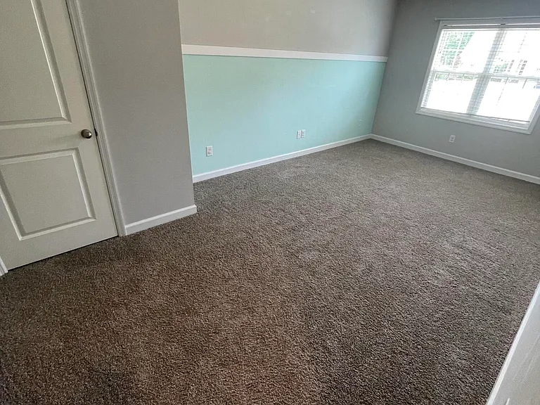146 Broadleaf Dr — Photo 3