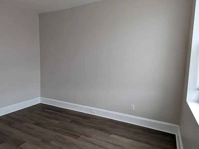2227 Linden Ave — Photo 14