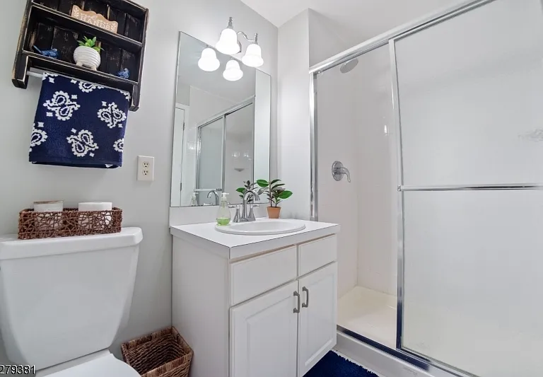 78 Kent Dr — Photo 18