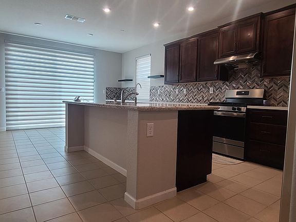 4th image of 4705 Conelly Cir