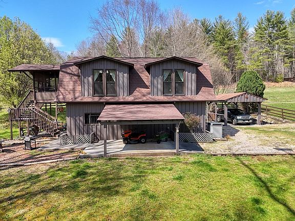 5th image of 1275 Hells Hollow Rd