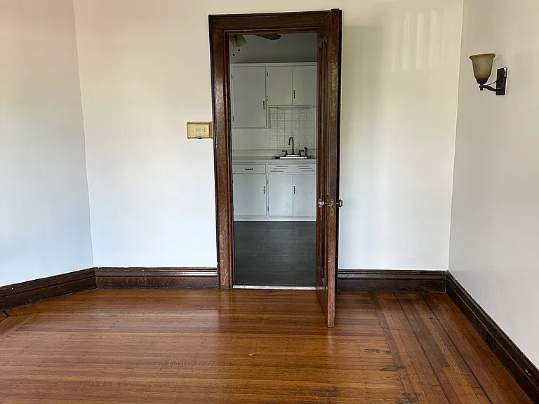 750 Elmwood Ave #2 — Photo 10