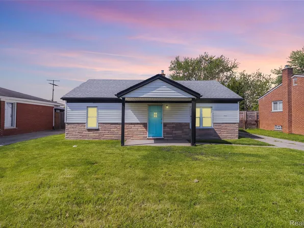 30064 Ann Arbor Trl, Westland, MI 48185