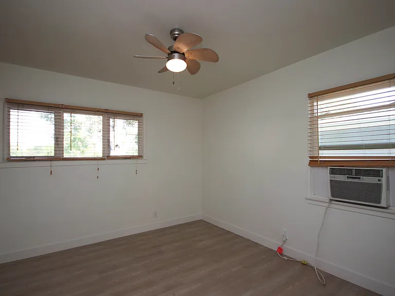 1245 Del Rey Ave — Photo 15