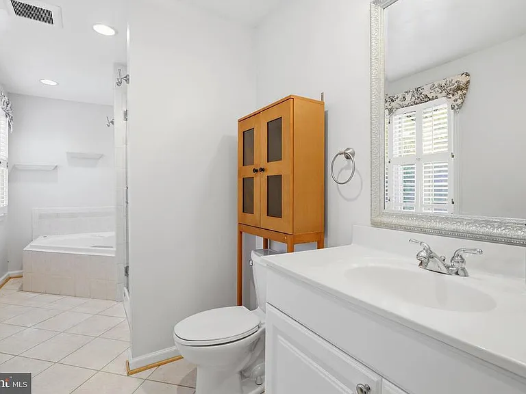 9369 Tovito Dr — Photo 17