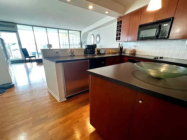 300 N State St #4210 — Photo 3