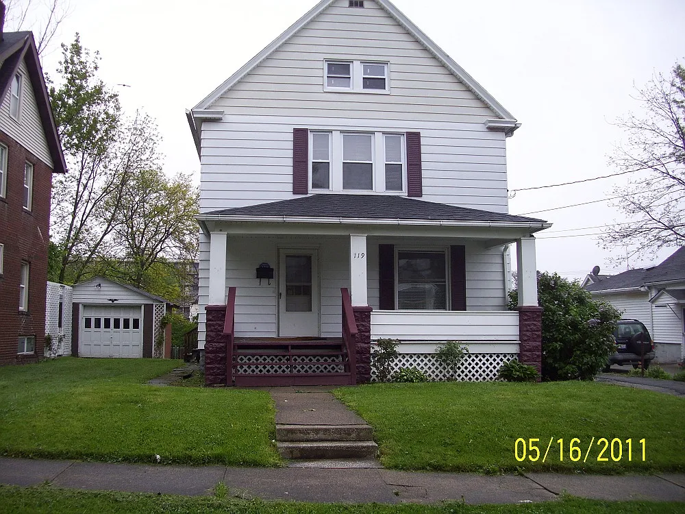 119 Olive St photo 1