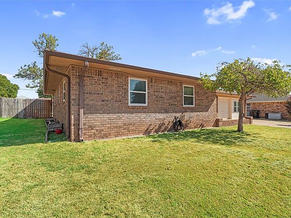 2nd image of 561 Skyview Dr