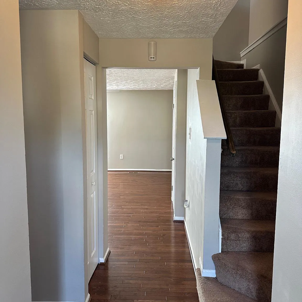 2 bed, 2.5 bath, 1166 sqft, $2,400 — Photo 3