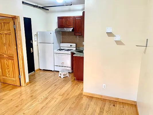 Rented by Roomeze | media 9