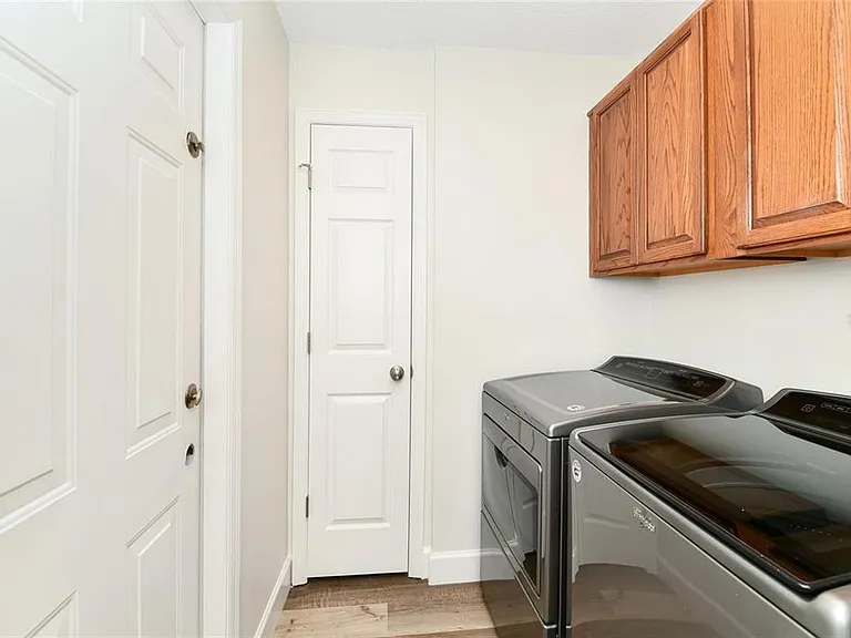 1820 Burchstone Dr — Photo 21