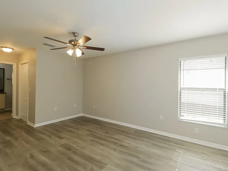13114 Scottville St — Photo 9