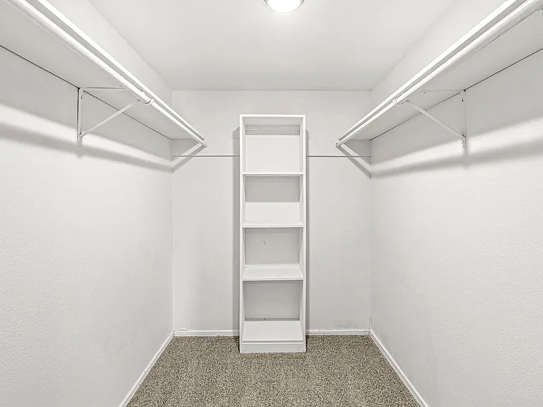 Enclave at Eagle Creek Apartments — Photo 54