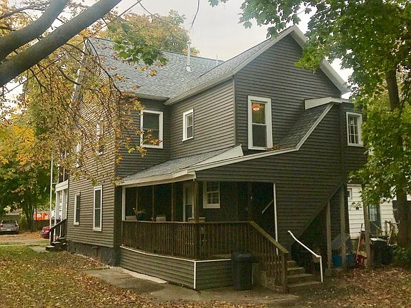 2nd image of 906 Davis Ave NW