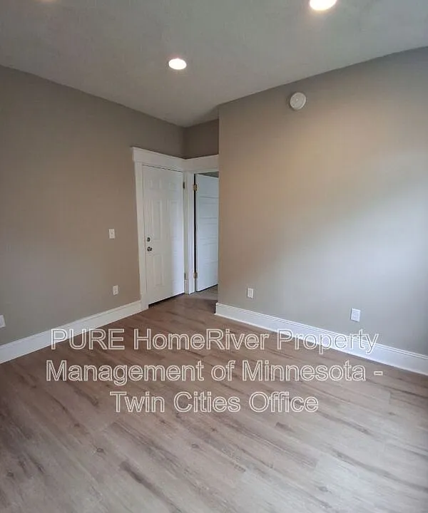 605 Van Buren Ave #1