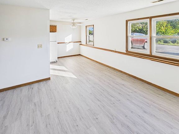 4th image of 415 E Mill St APT B