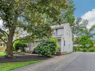 1160 Ford Rd, Lyndhurst, OH 44124