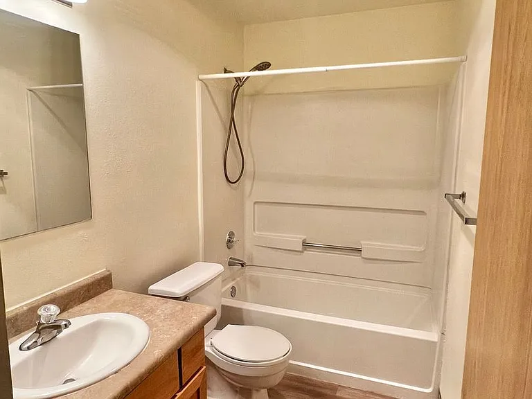Fishers Mill Apartments — Photo 17