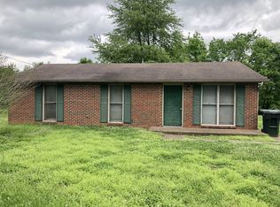 510 Foxfield Rd, Hopkinsville, KY 42240