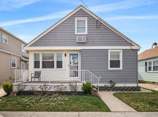 204 N Clarendon Ave, Margate, NJ 08402