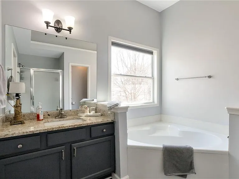 1565 Hedington Cir — Photo 13
