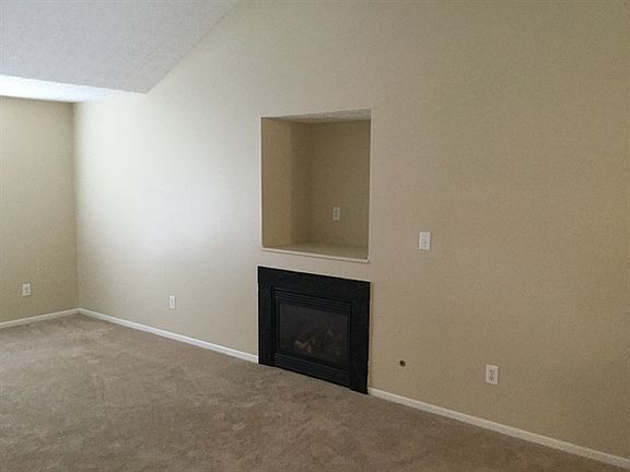 3rd image of 7120 Austrian Way