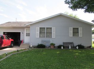 108 E 8th St, Georgetown, IL 61846