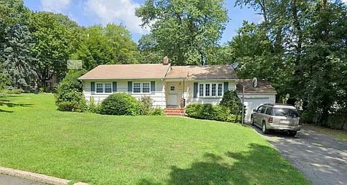 17 Jefferson Pl Photo 1