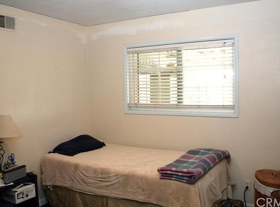 5th image of 1133 N Garsden Ave