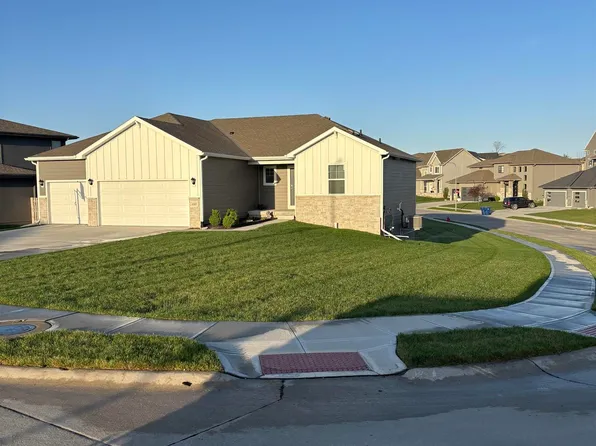 680 N 11th Cir, Springfield, NE 68059