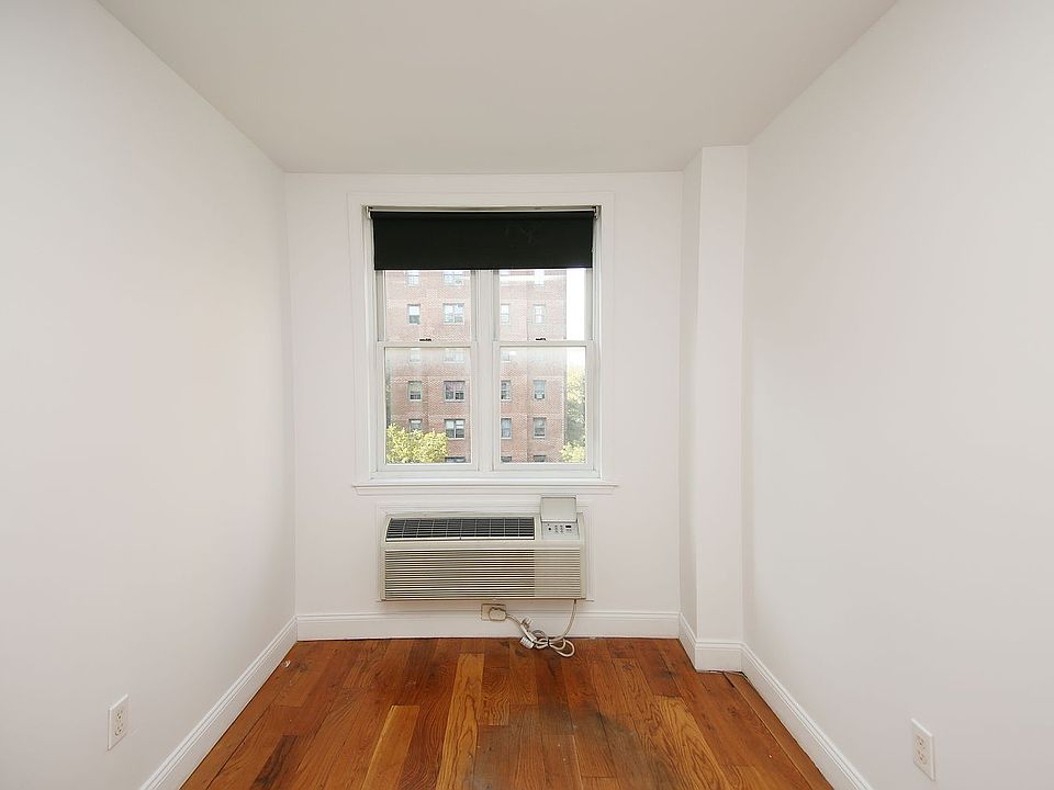 1st image of 424 Lafayette Ave #5