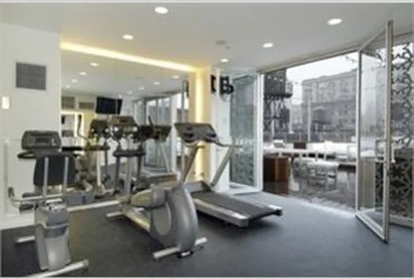 Sold by Avenue Real Estate | media 17