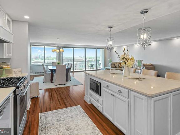 5th image of 2401 Pennsylvania Ave APT 17A11