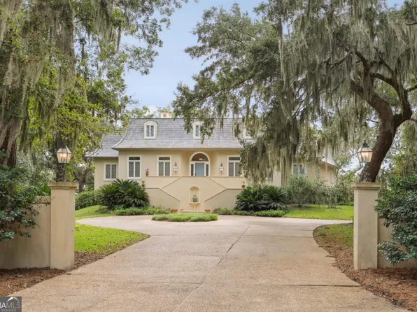 160 Hampton Point Dr, Saint Simons Island, GA 31522