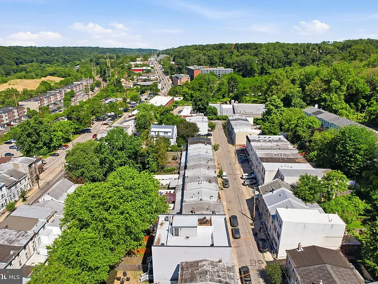 4834 Ogle St — Photo 39